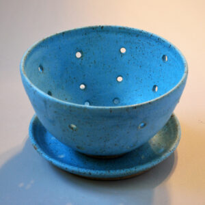 Berry Bowl in Turquoise