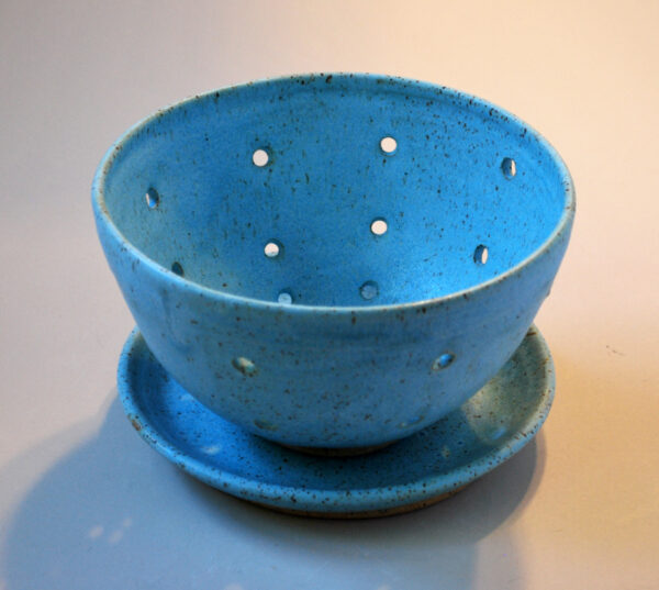 Berry Bowl in Turquoise